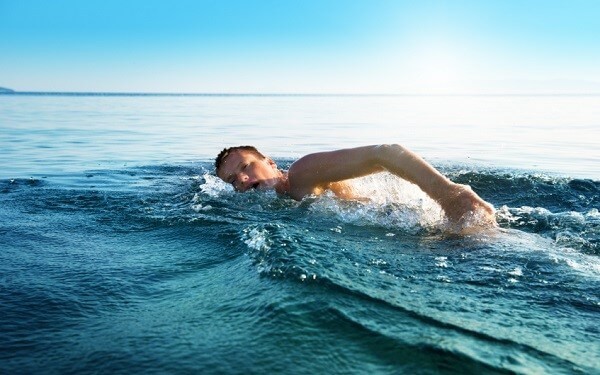 que significa soñar con nadar en el mar